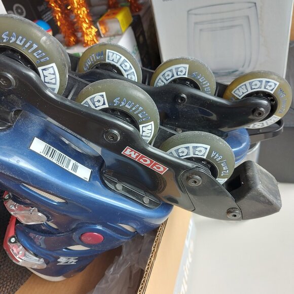 Roller Blades CCM Inlines Men's - Size 8 - Lazer SR and Protective Gear - Picture 10 of 12